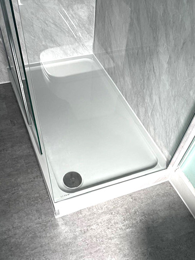 New shower tray